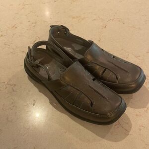 Comfort shoes with strap SZ 7